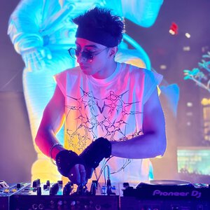 Name : K YOS - DJ